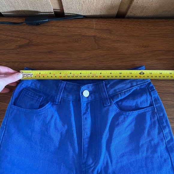 Bright Blue Jeans - Picture 2 of 3